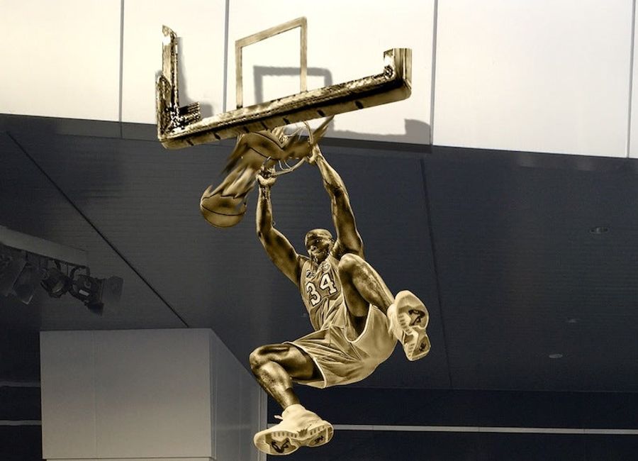 The Lakers Are Honoring Shaq With A Pretty Awesome Statue