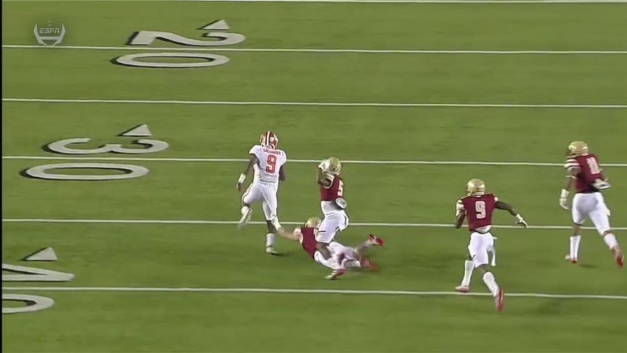 Wayne Gallman Scampers 59 Yards For The Touchdown