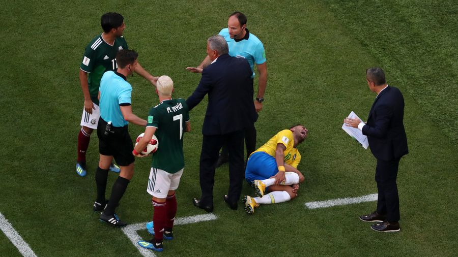 Mexico Boss Extremely Pissed About Example Neymar Sets For The Children<em></em><em></em><em></em>