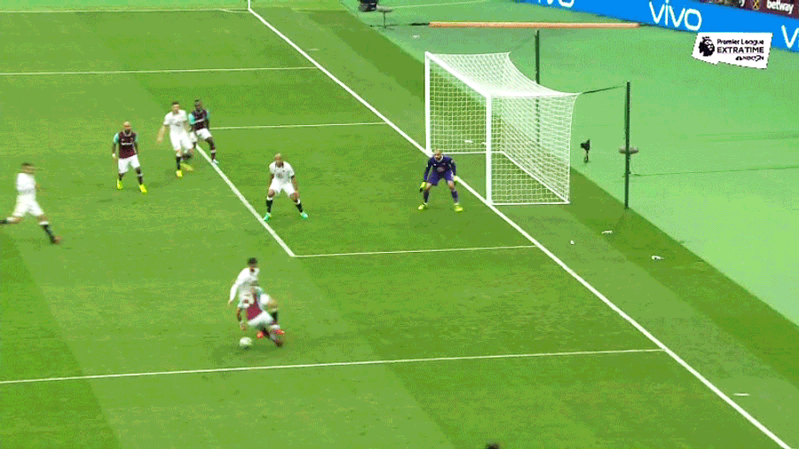 Payet Rabona Assist!