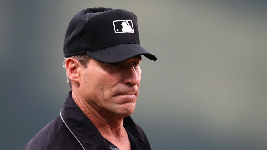 Angel Hernández, <em></em>Everyone's Least Favorite Umpire, Is Already Back On His Bullshit