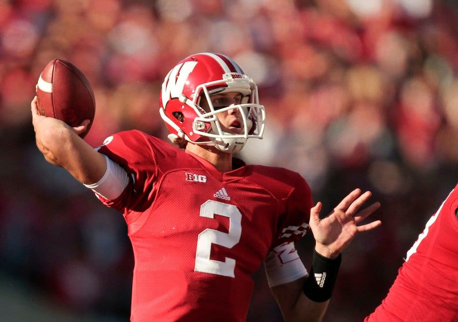 Wisconsin QB Doesn&#39;t Have An Injured Shoulder; He Has The Yips