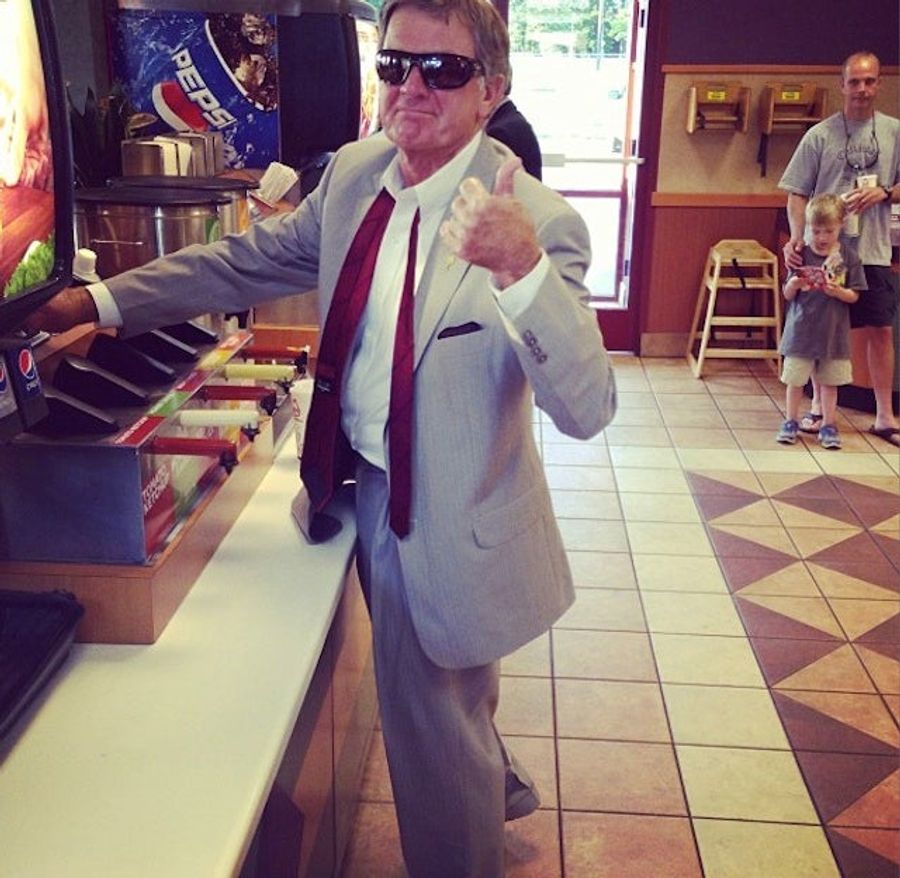 I Can&#39;t Stop Looking At Steve Spurrier In A Fast-Food Restaurant