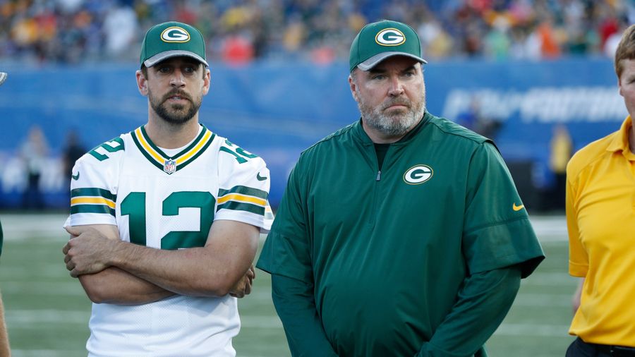 Report: The Packers Fell Apart Because Mike McCarthy Is A Dolt And Aaron Rodgers Is Petty