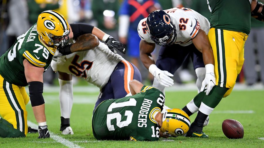 Aaron Rodgers&#39;s Knee Is All Messed Up, But He&#39;s Still Going To Play