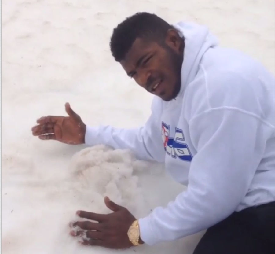 Yasiel Puig Loves Playing In The Snow, Is Still A Giant Six-Year-Old