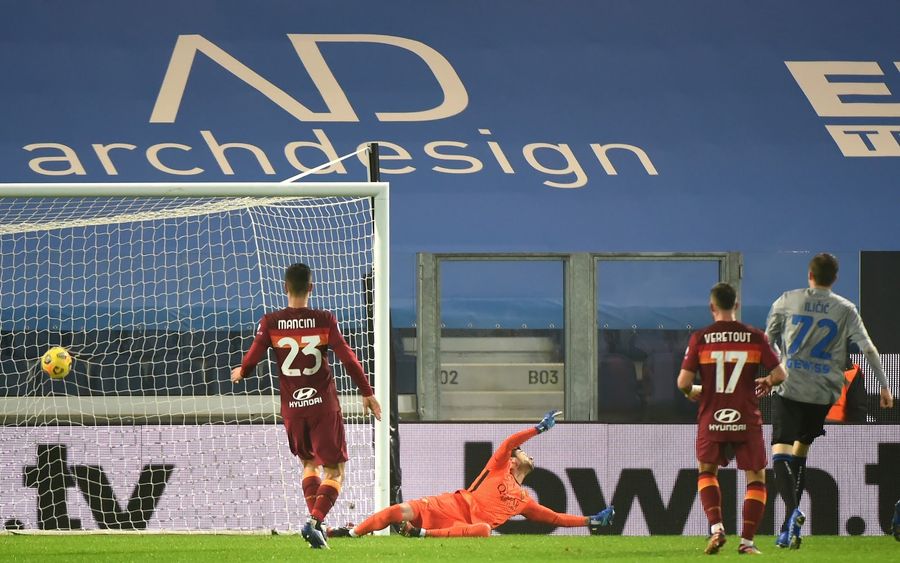 Atalanta’s Luis Muriel breaks Roma’s Antonio Mirante’s soul in six