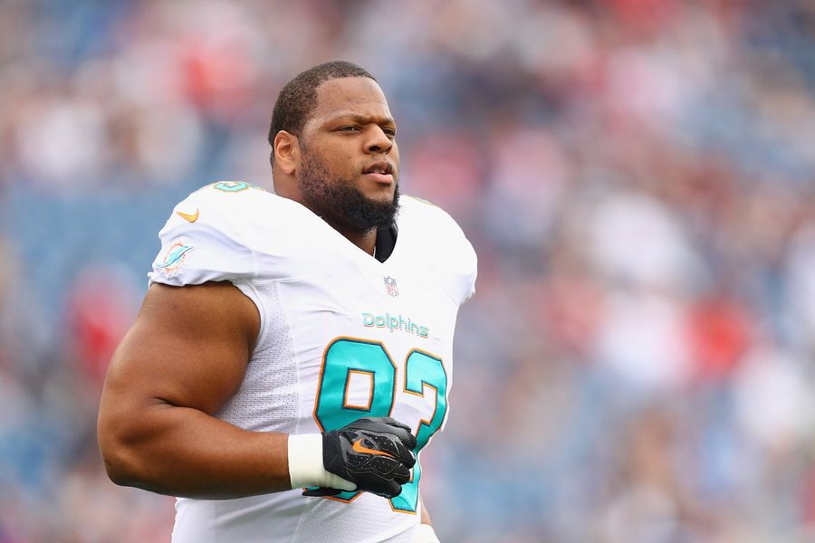 The Steelers Want Ndamukong Suh Punished For Kicking Ben Roethlisberger<em></em> In The Knee