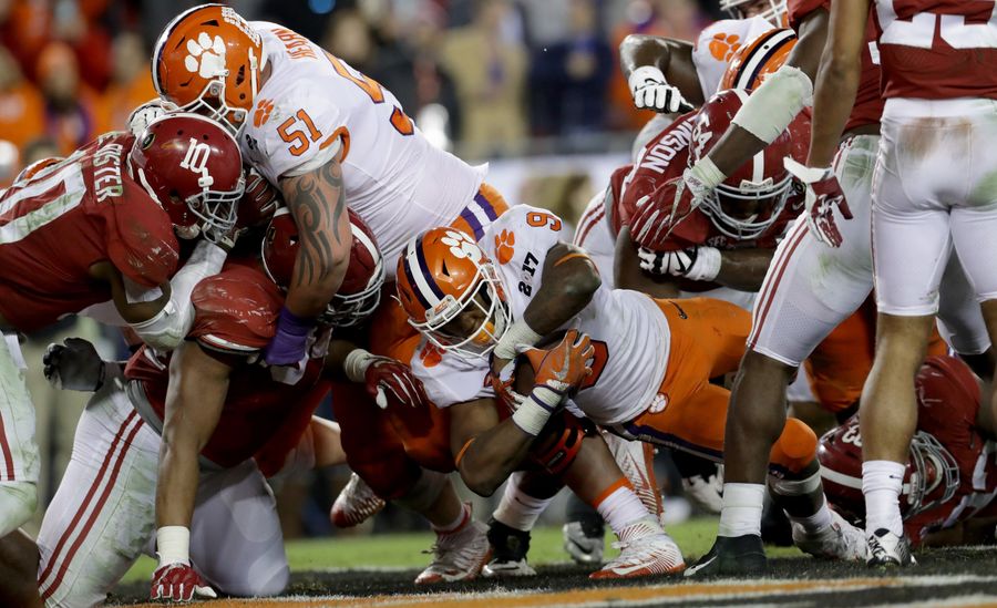 Clemson's Offensive Line Turned Da'Ron Payne Into A Blocking Sled