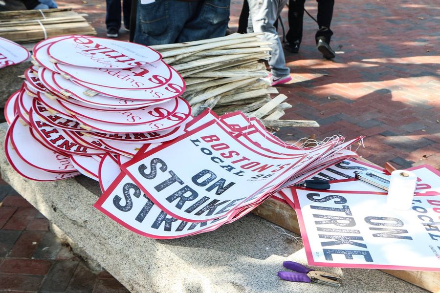 Idiots Who Run Harvard Let Their Low-Wage Workers Go On Strike 