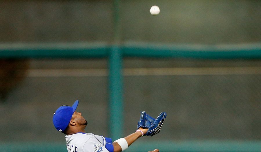 Alcides Escobar Made One Hell Of A Double Play