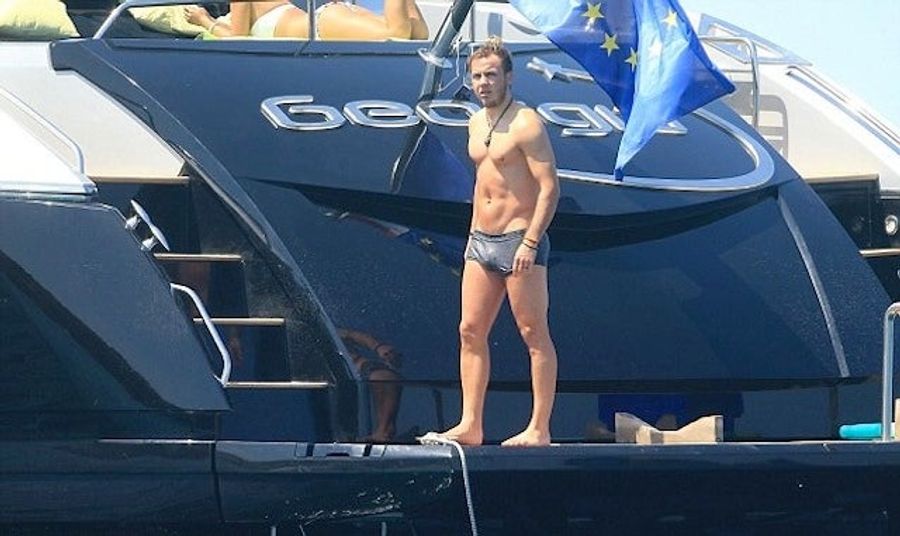 Mario Götze Less Excited Than Usual About Being On A Boat With His Lady