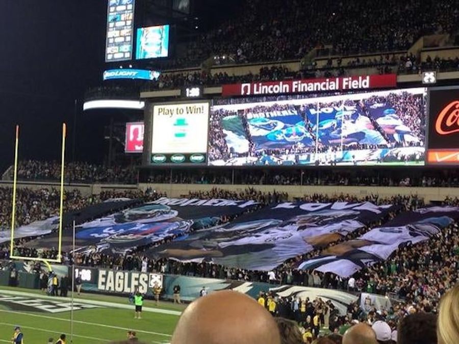 Eagles Fans Screw Up Huge Banner
