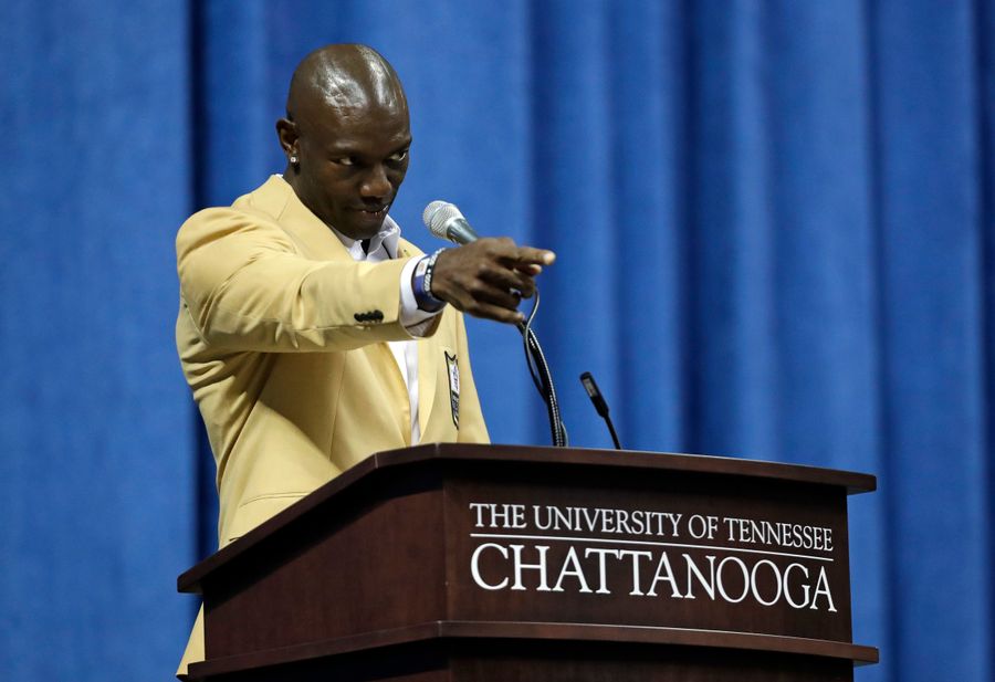 Pro Football Hall Of Fame Considers Rule Change To Make Attendance Mandatory
