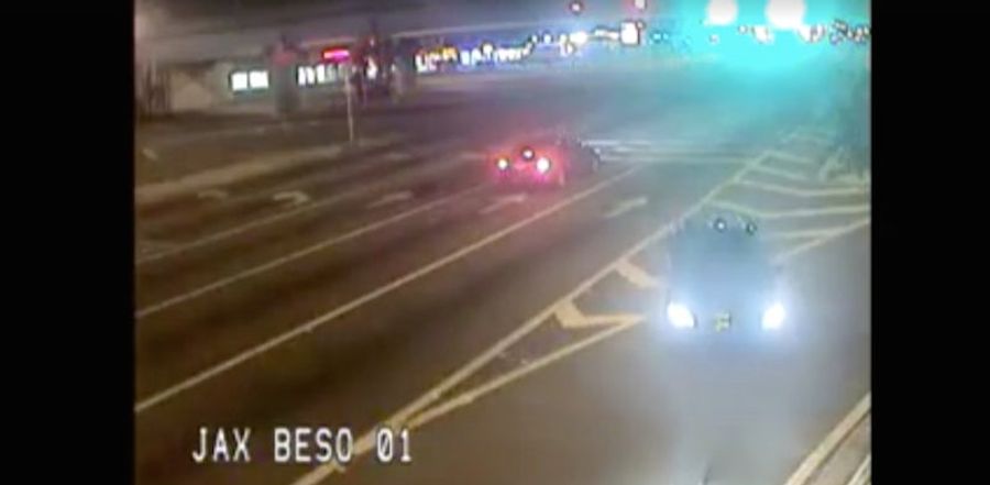 Video: Denard Robinson&#39;s Car Slowly Rolls Into Pond