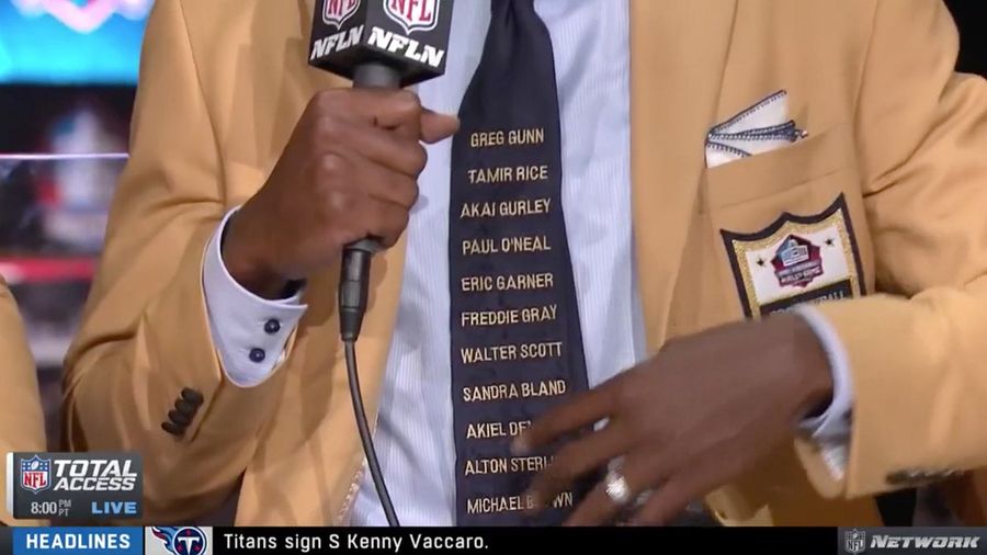 Randy Moss Wore A Good Tie To The Hall Of Fame Ceremony