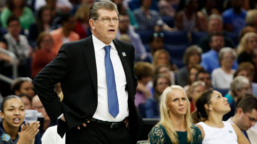 Geno Auriemma On Decrease In Female Basketball Coaches: Ladies Just Don&#39;t Want To Coach, Duh [Updated]