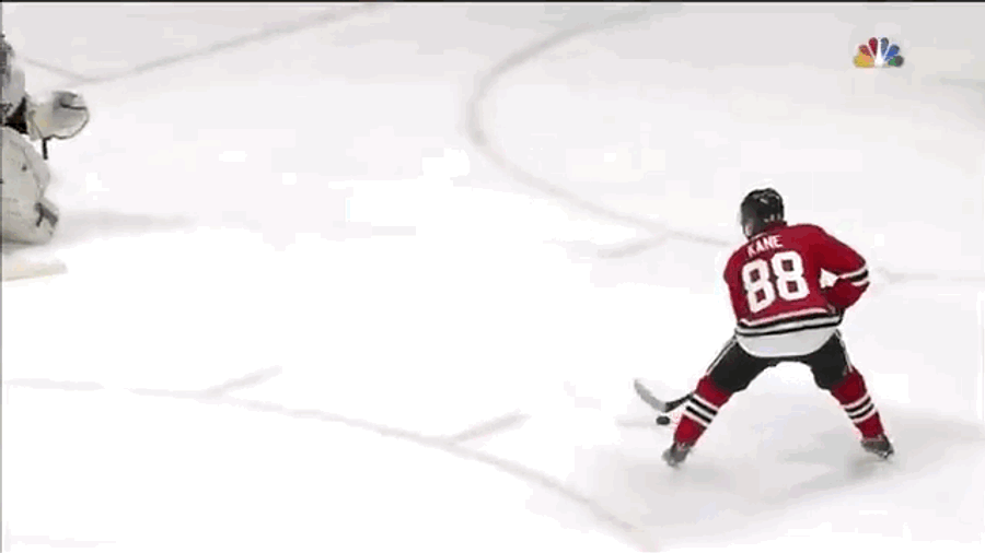 Patrick Kane Turns Marc-Andre Fleury Into A Pile Of Limbs In Shootout