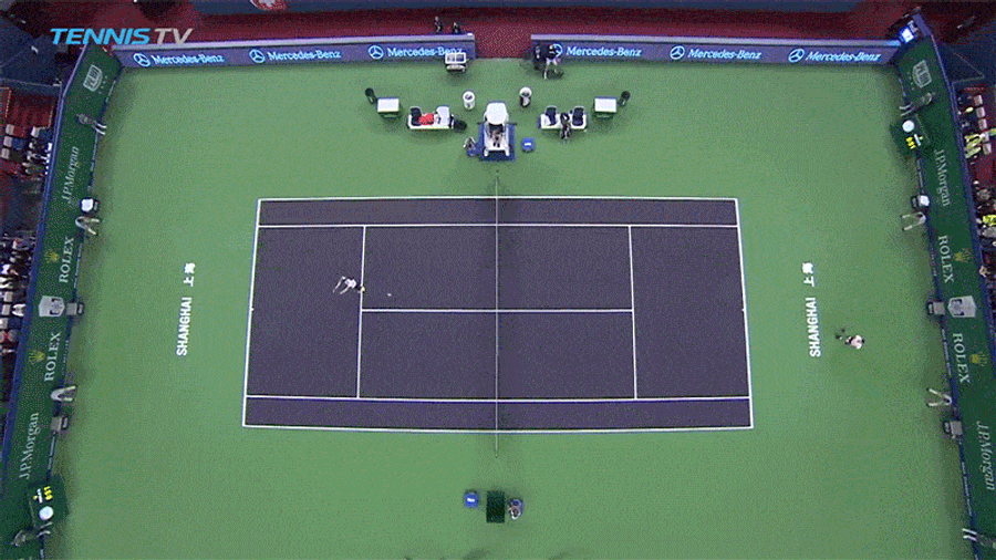 Roger Federer Literally Couldn&#39;t Hit This Ball