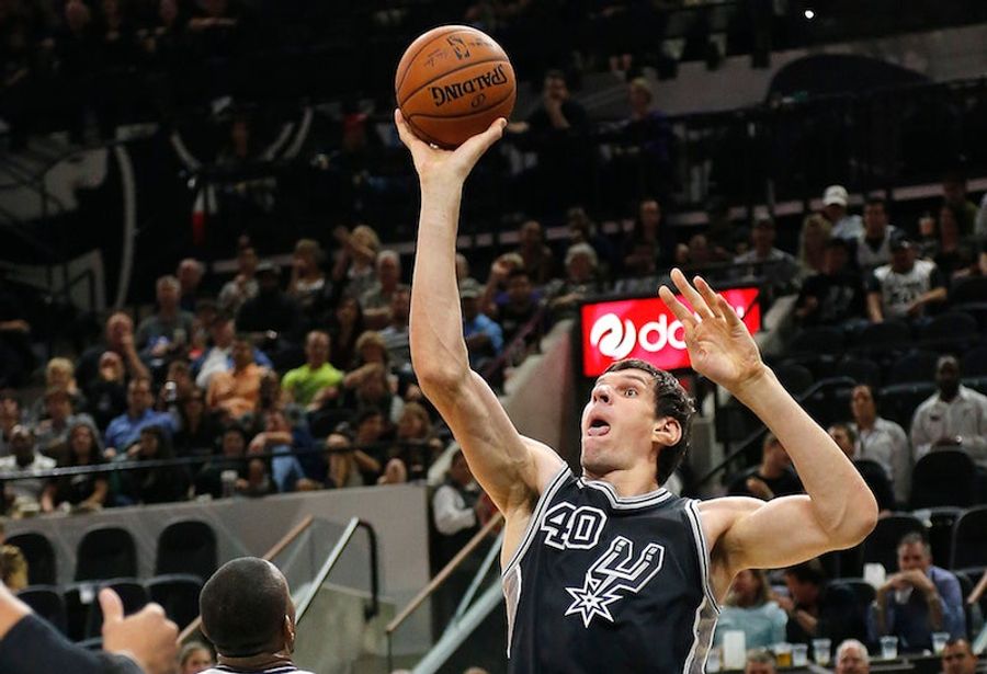 Gregg Popovich On Boban Marjanovic: "He's Not Some Sort Of An Odd Thing"