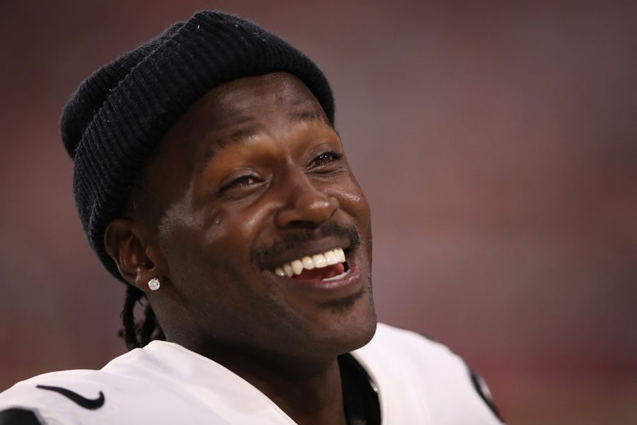 Right On Cue, The Patriots Sign Antonio Brown