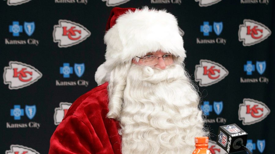 Andy Reid Did A Press Conference Dressed As Santa