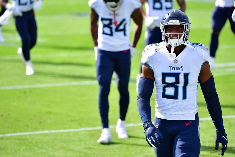 Jonnu Smith is a solid, Gronk-esque addition for the Patriots