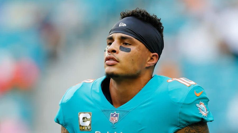 Dolphins Receiver Kenny Stills Calls Out Team Owner For Hosting Trump Fundraiser [Updates]