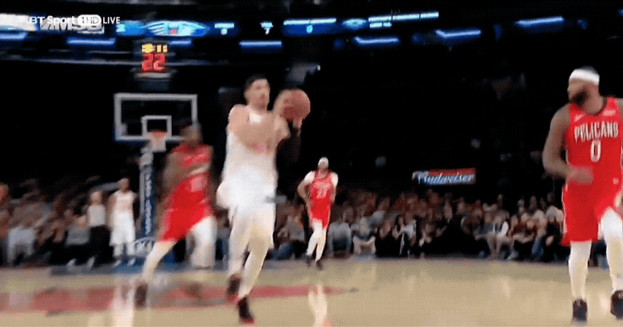 Sleepy DeMarcus Cousins Pays Dearly For Passing Ball To Wrong Team