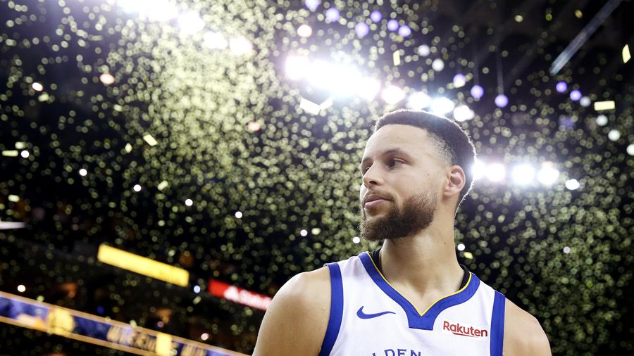 Steph Curry Reminds The Trail Blazers Just How Terrifying He Can Be