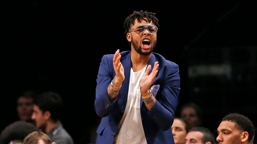 An Inactive D'Angelo Russell Got A Tech For Clapping From The Bench