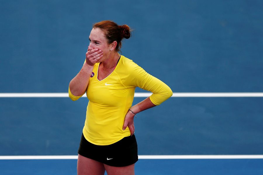 No. 72 Ranked Player Nervously Banters With Coach During Upset Of Serena Williams