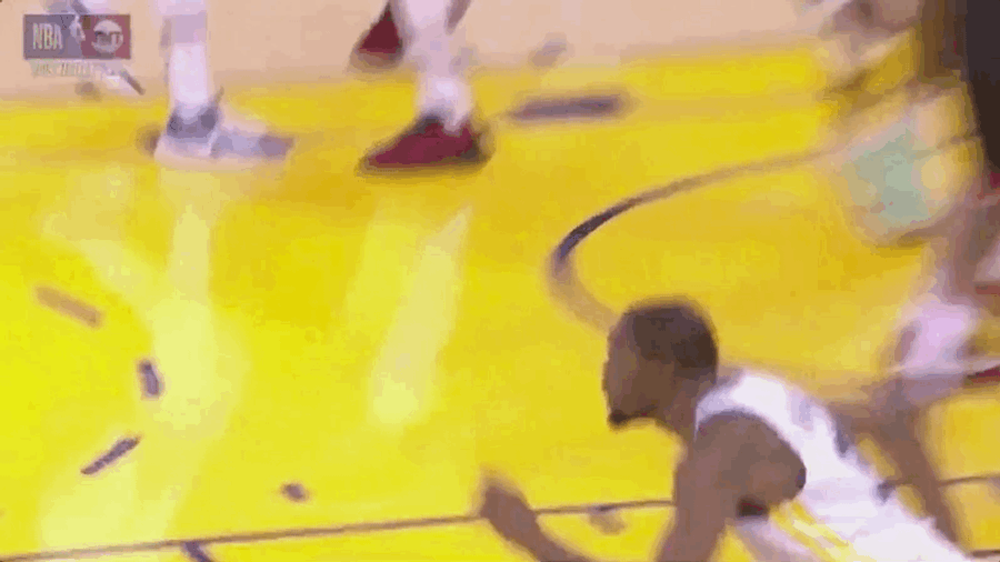 Kevin Durant Leaves Game After Suffering Alarming Non-Contact Leg Injury [Update]