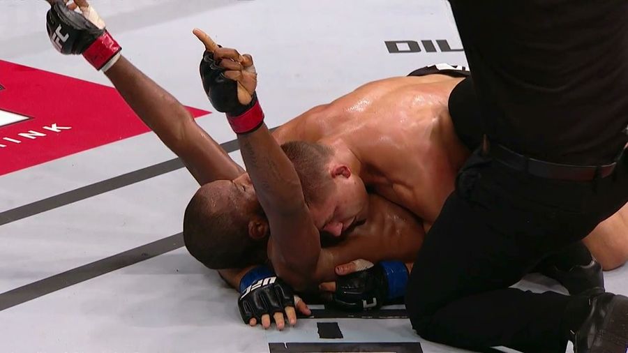 Idiot Referee Makes Possibly The Worst Call In UFC History