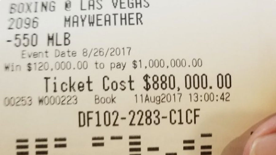 Someone Placed A Whopping $880,000 Bet On Floyd Mayweather Jr.