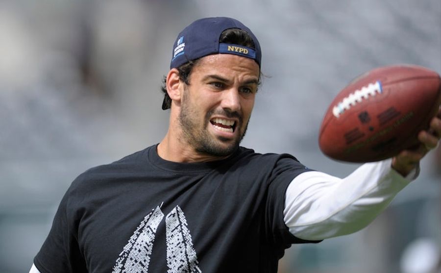 Eric Decker Will Get His Shoulder Repaired As Soon As His Repaired Hip Heals<em></em><em></em>