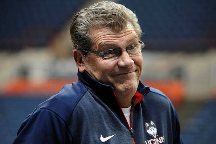 Geno Auriemma Thinks Men's College Basketball Is Shitty Trash