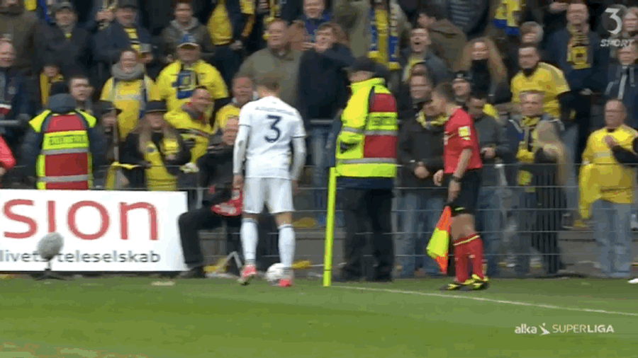Gross Brøndby Fans Throw Dead Rats At Copenhagen Players