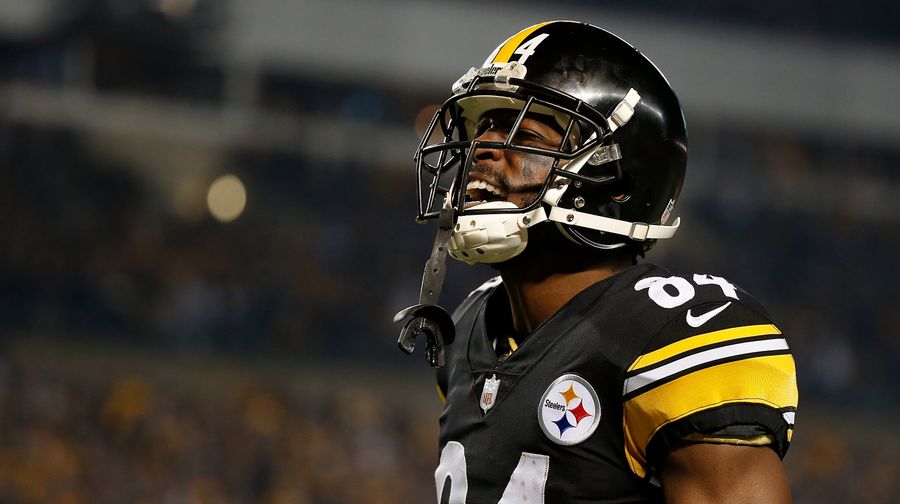Antonio Brown Lists His Demands While Sweating Profusely On An Elliptical