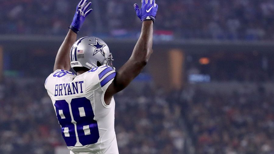Dez Bryant Injures Knee, Reportedly Gets Fined For Skipping MRIs