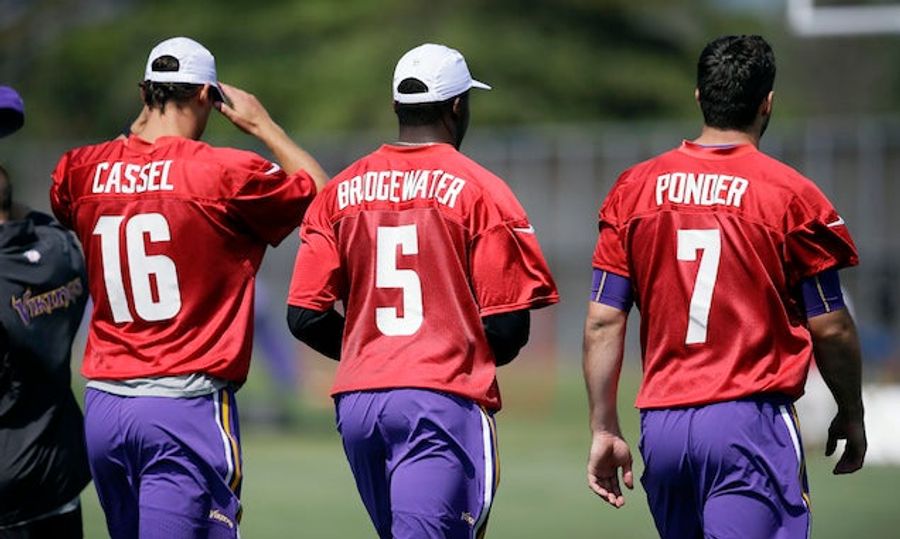 Matt Cassel Named Vikings&#39; Starting QB Over Teddy Bridgewater