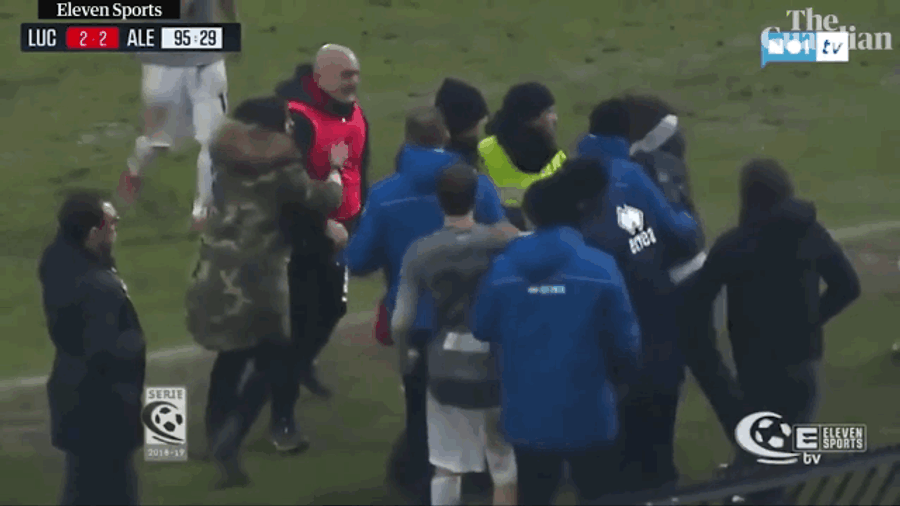 Bad Soccer Manager Suspended Five Months For Headbutting The Everloving Shit Out Of Opposing Coach<em></em>