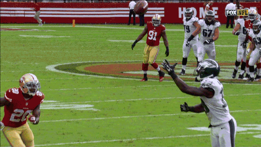 Jeremy Maclin&#39;s One-Handed Catch Keeps Eagles Alive