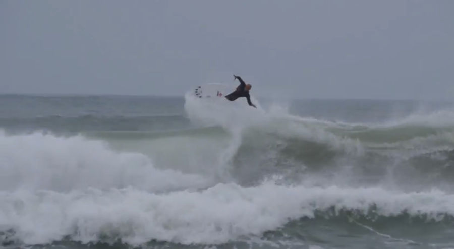 Deadspin Kelly Slater s Impossible Unnameable Air An Explainer