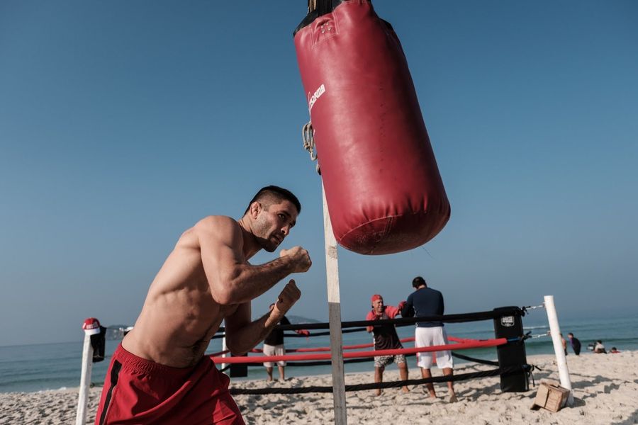 MMA fighter 'didn't even flinch' after losing finger in Philly fight