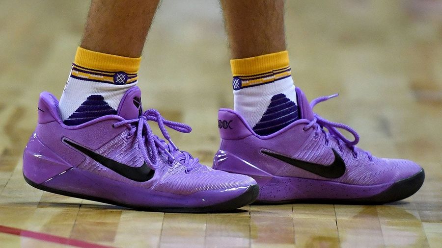 Lonzo Ball Has Best Game Yet After Ditching Big Baller Brand Sneakers
