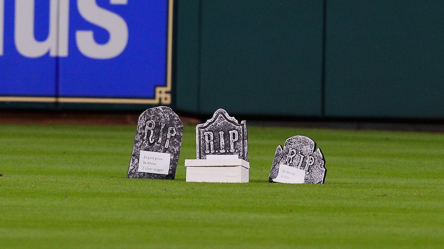 On The Second Day, Carlos Beltrán's Glove Rose From The Dead