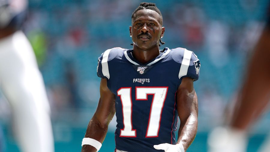 Report: Antonio Brown Sent Threatening Texts To Artist Accusing Him Of Sexual Harassment