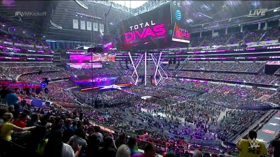 Wrestlemania Kicks Off In Front Of Half-Empty Jerry World After Ticketing Mishap [UPDATE]