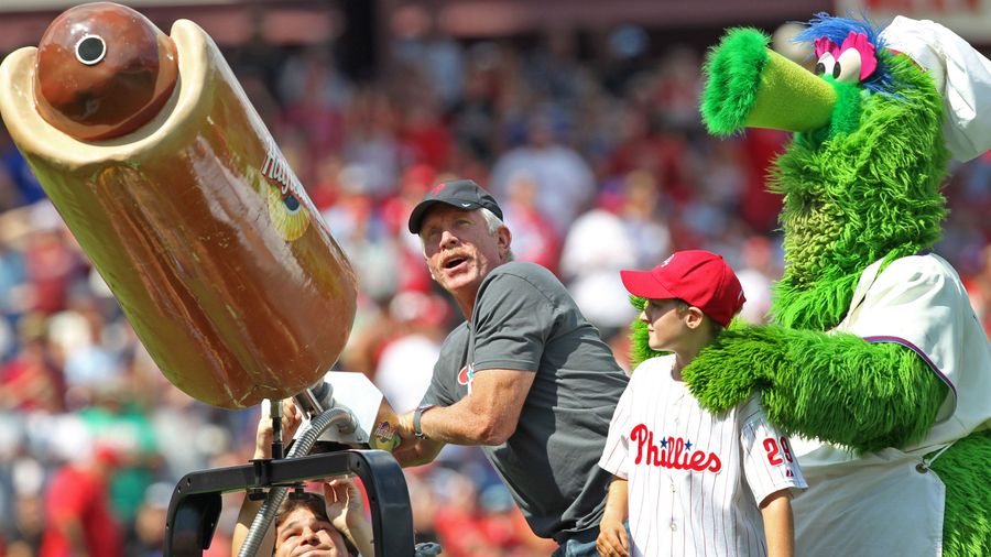 Phillies Legend Mike Schmidt Trashes Phillies CF Odubel Herrera [Updated]